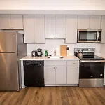 The Josi:Elegant Space And View